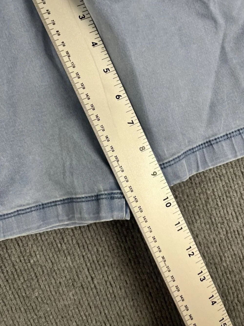 Tommy Bahama button zip